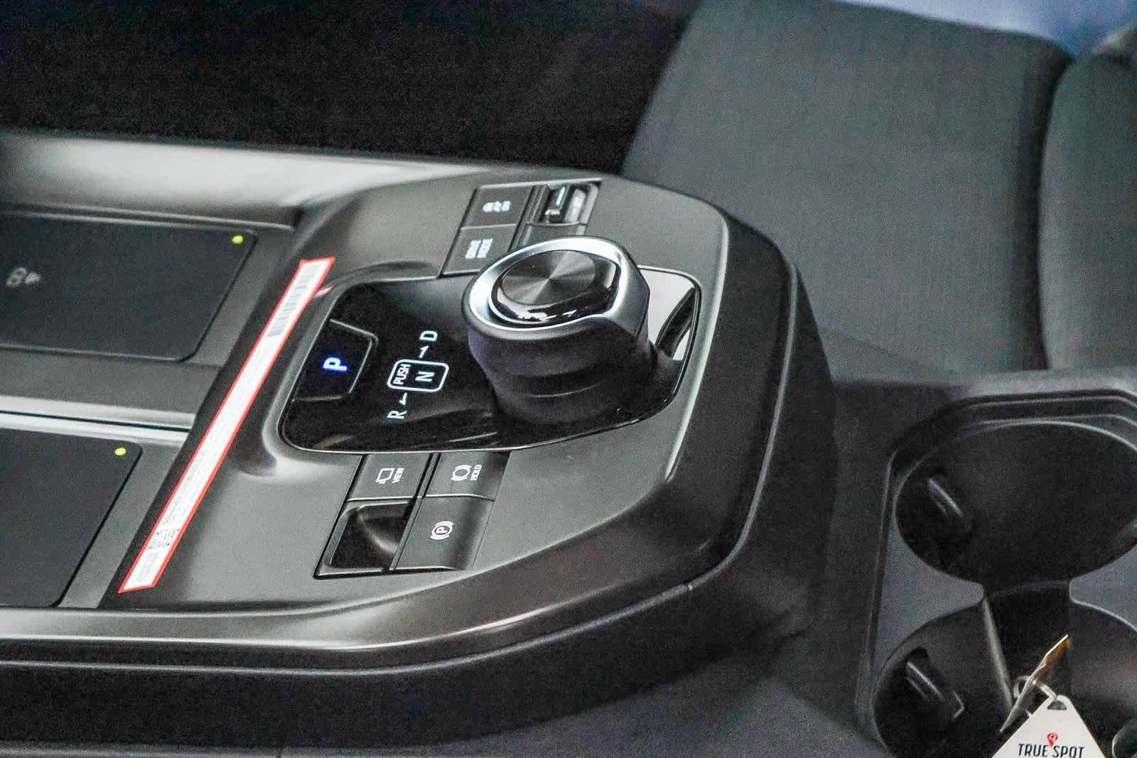 Thumbnail: 2026 Subaru Solterra - 19