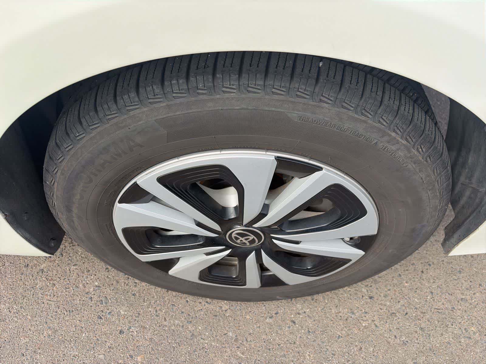 Thumbnail: 2018 Toyota Prius Prime - 20