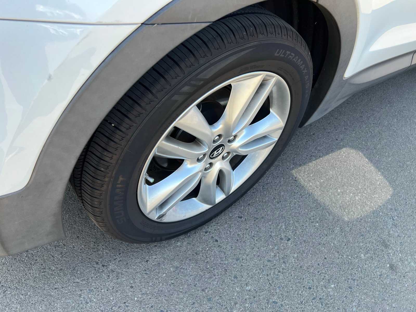 Thumbnail: 2014 Hyundai Santa Fe - 21