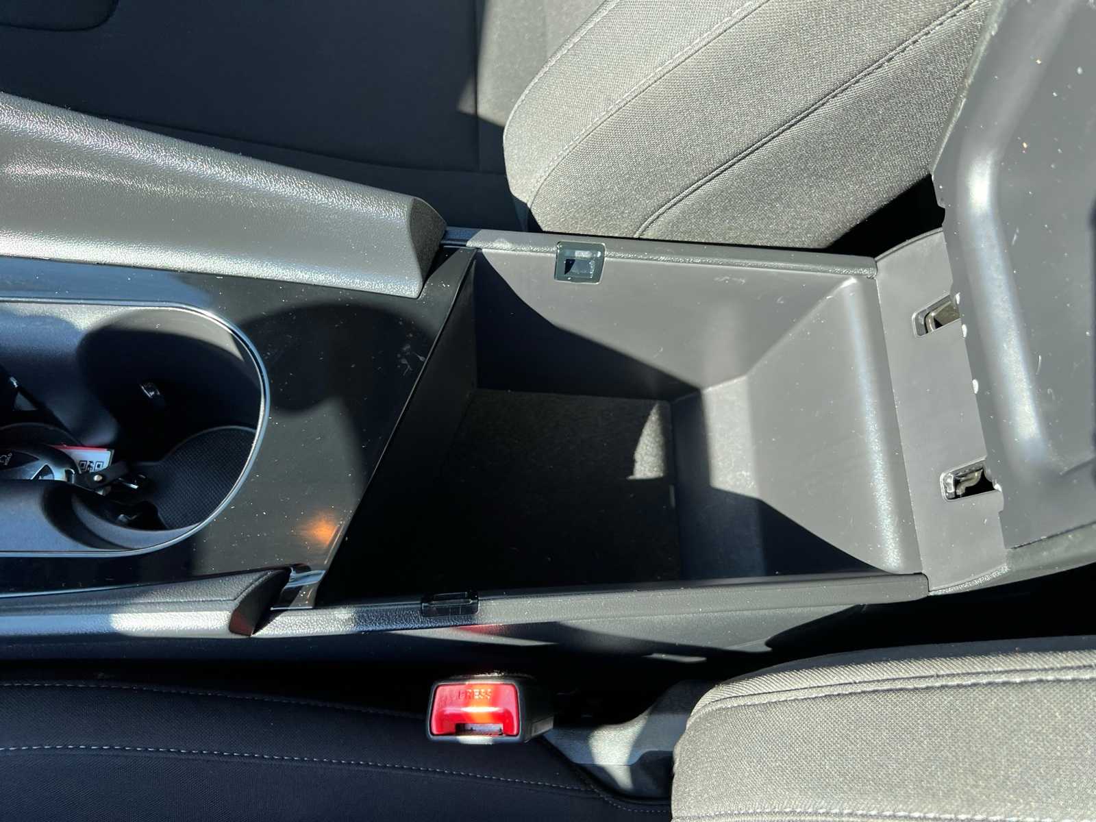 Thumbnail: 2024 Hyundai Elantra - 41