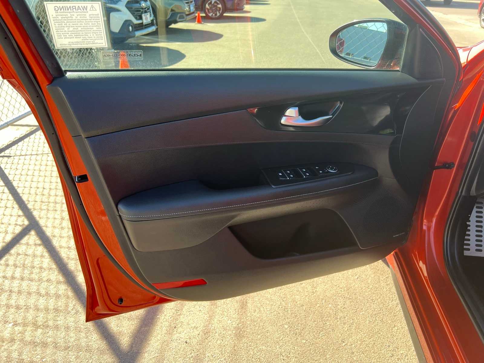 Thumbnail: 2023 Kia Forte - 15