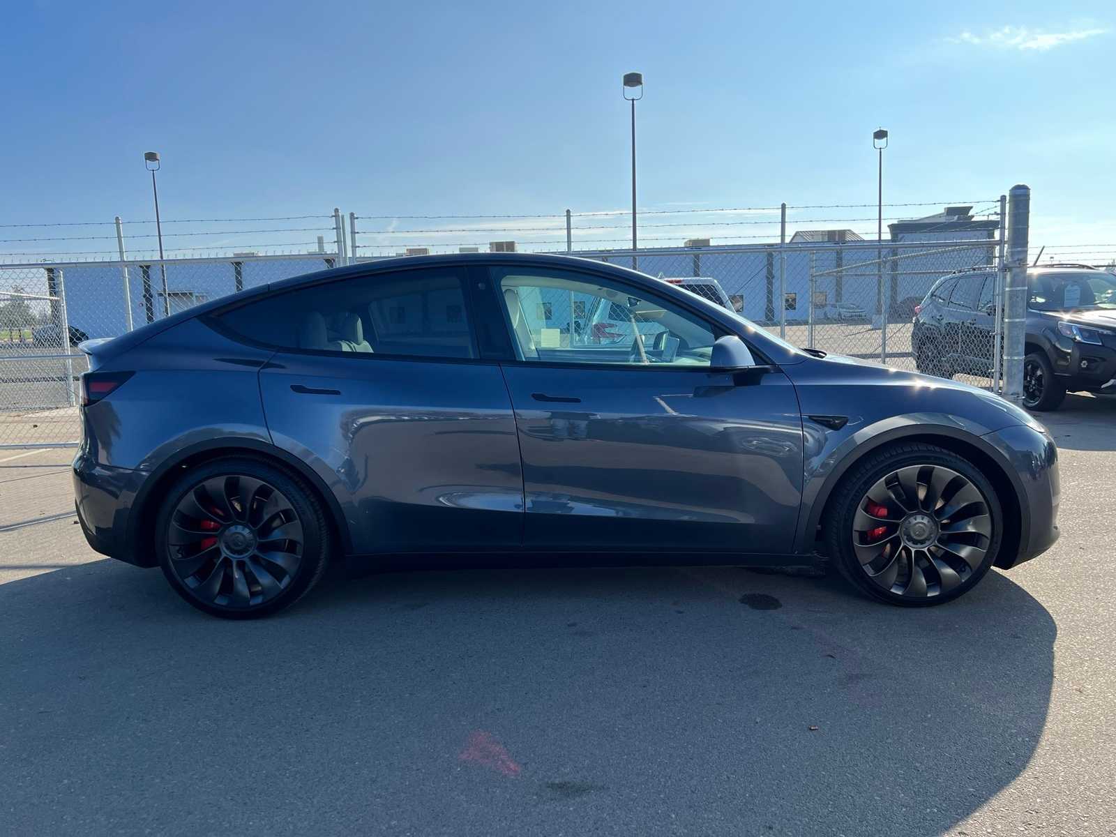 Thumbnail: 2022 Tesla Model Y - 9