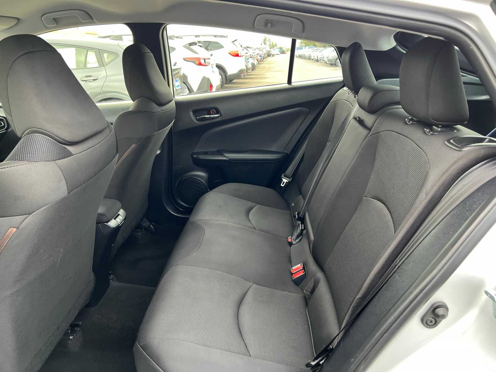 Thumbnail: 2020 Toyota Prius - 19