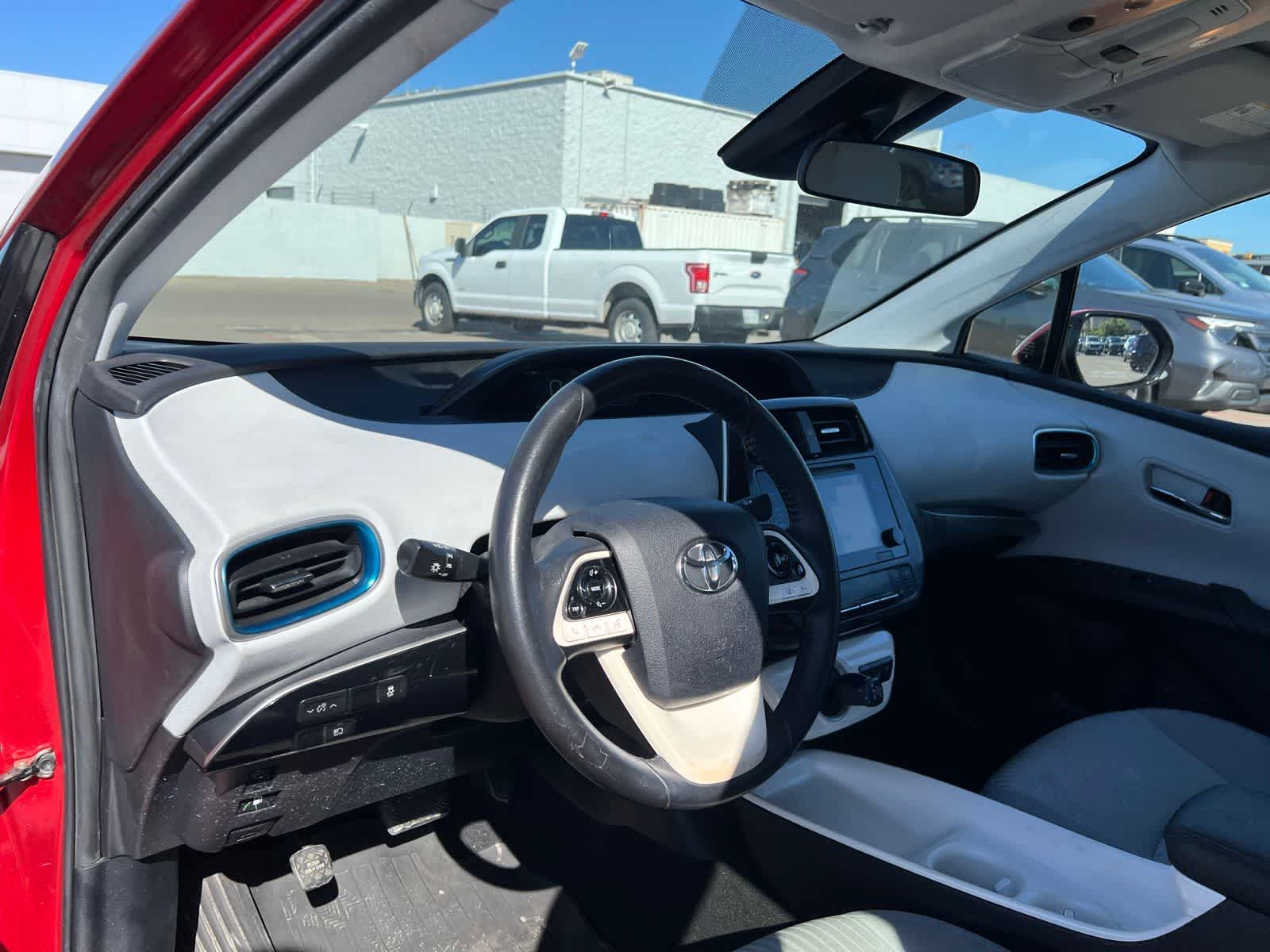 Thumbnail: 2017 Toyota Prius Prime - 13