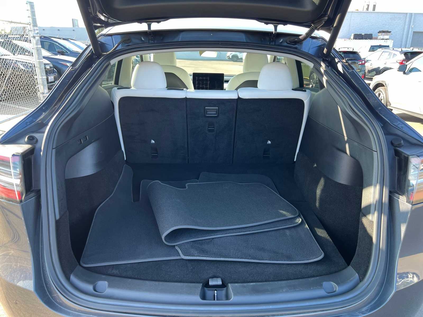 Thumbnail: 2022 Tesla Model Y - 7