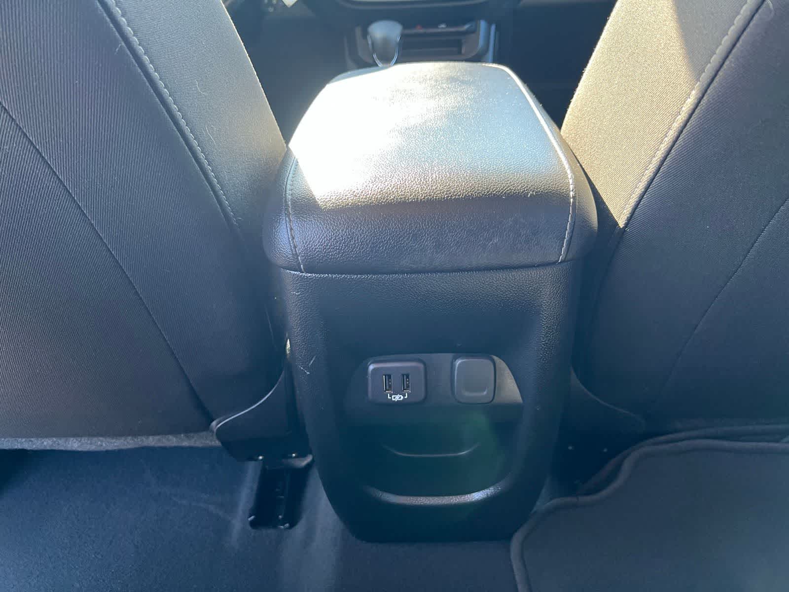 Thumbnail: 2022 Chevrolet Colorado - 32