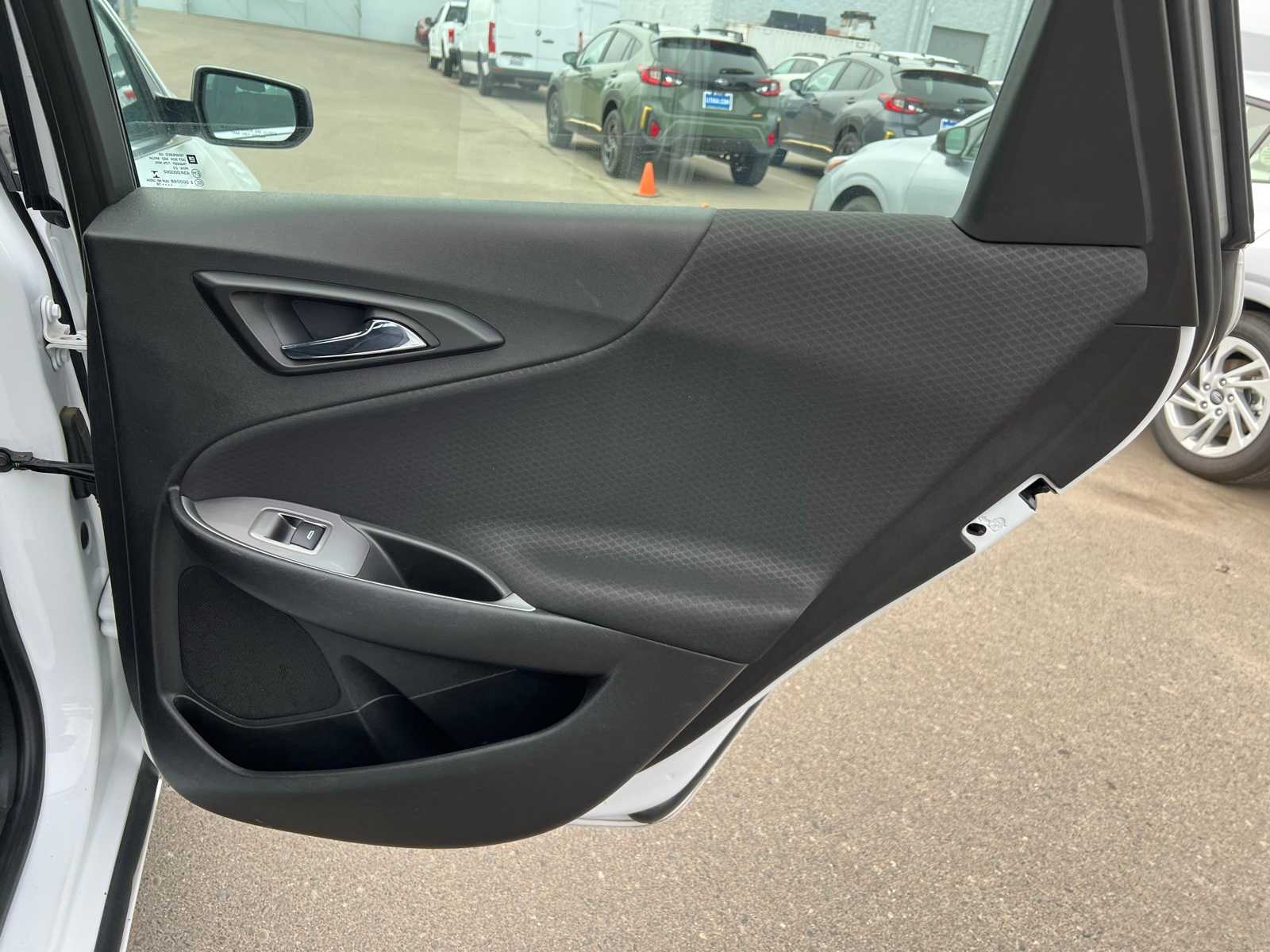 Thumbnail: 2018 Chevrolet Malibu - 23