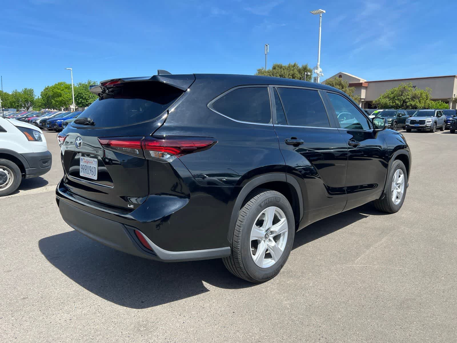 Thumbnail: 2025 Toyota Highlander - 9