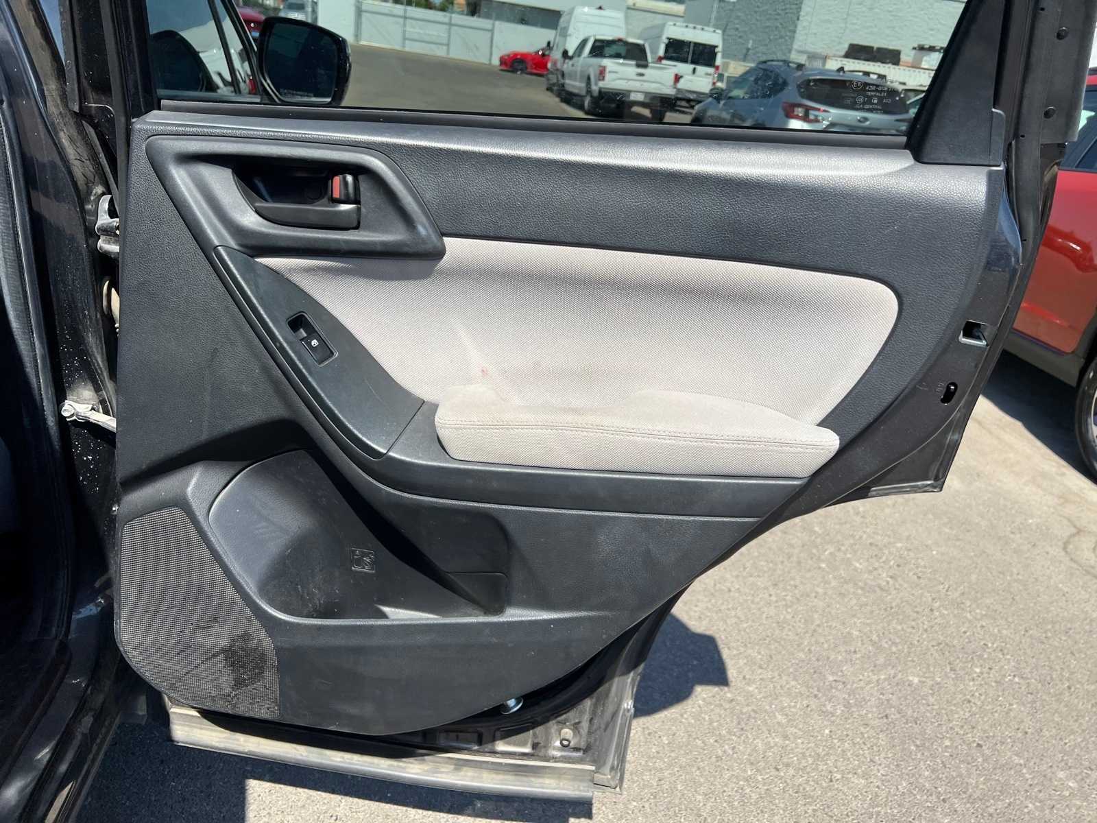 2015 Subaru Forester Premium 24