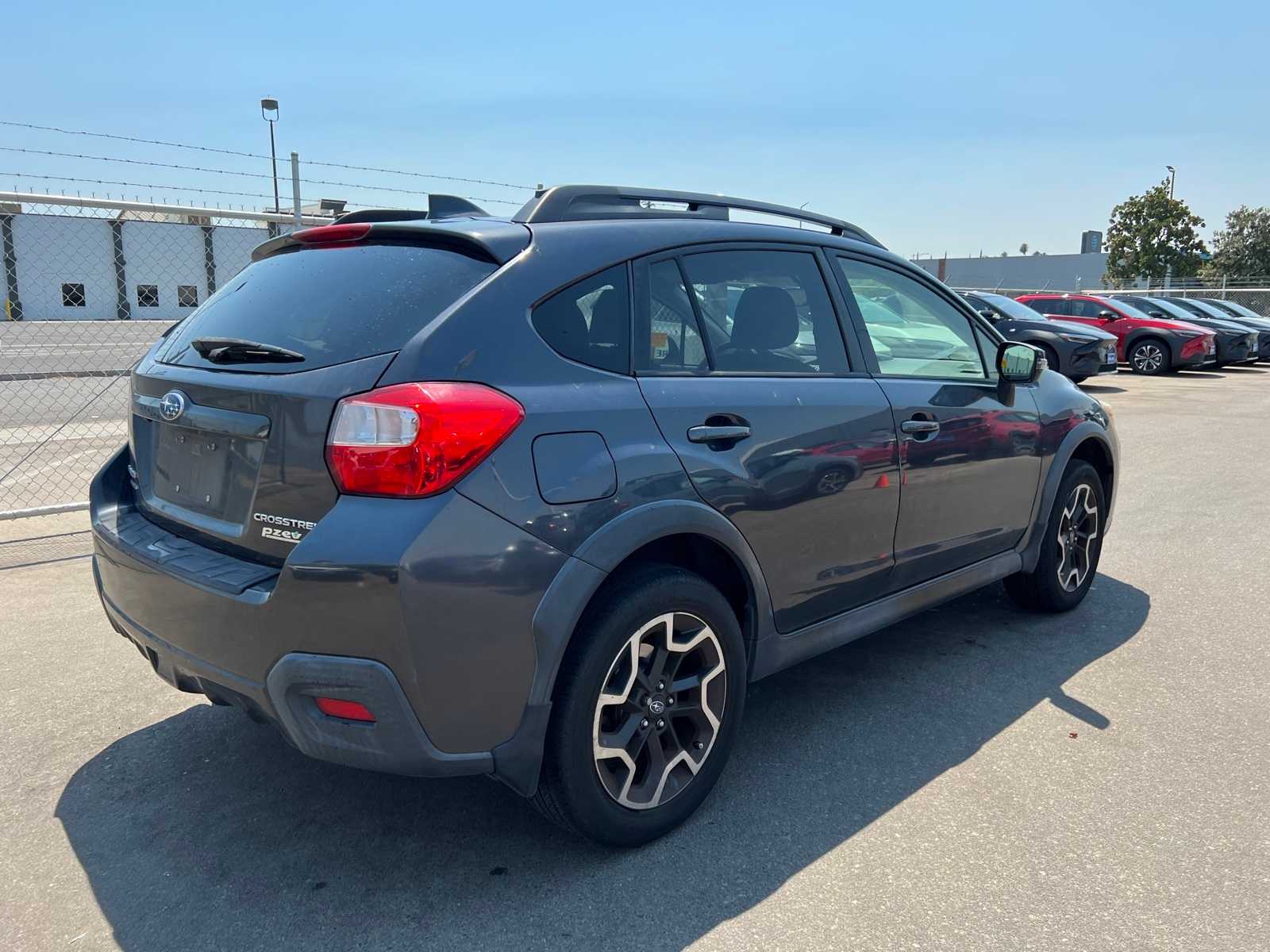 Thumbnail: 2017 Subaru Crosstrek - 8