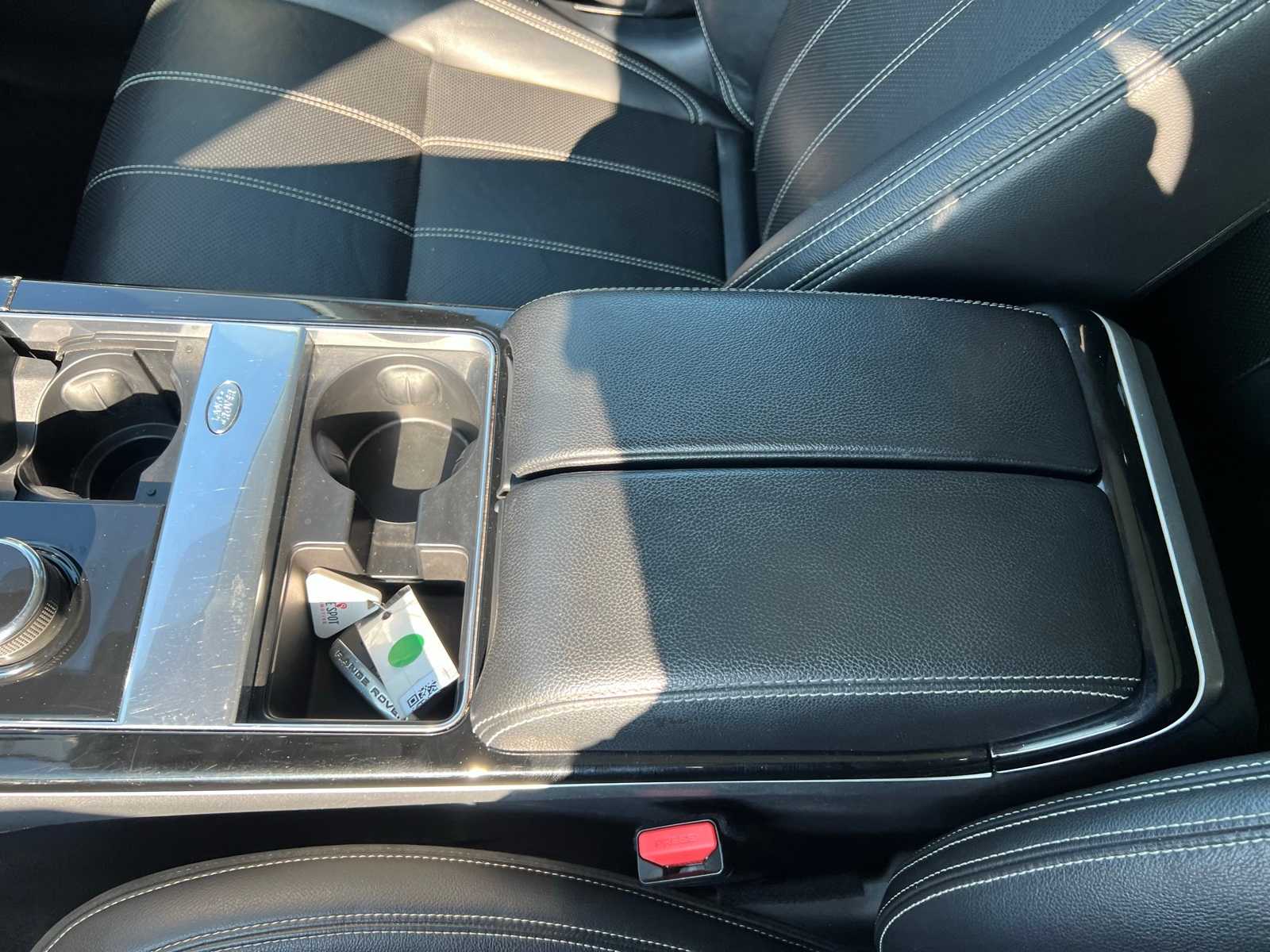 Thumbnail: 2020 Land Rover Range Rover Velar - 40