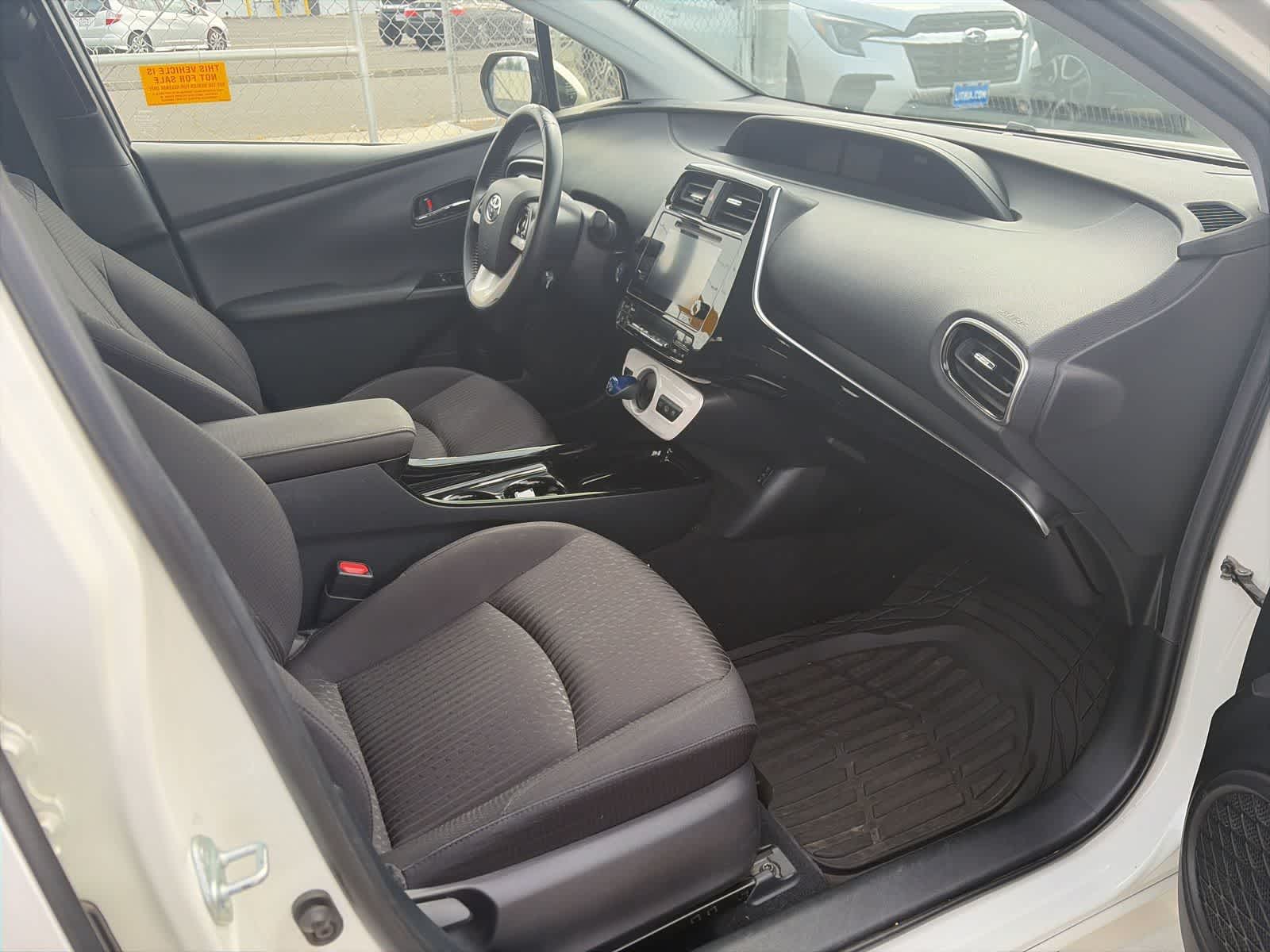 Thumbnail: 2018 Toyota Prius Prime - 8