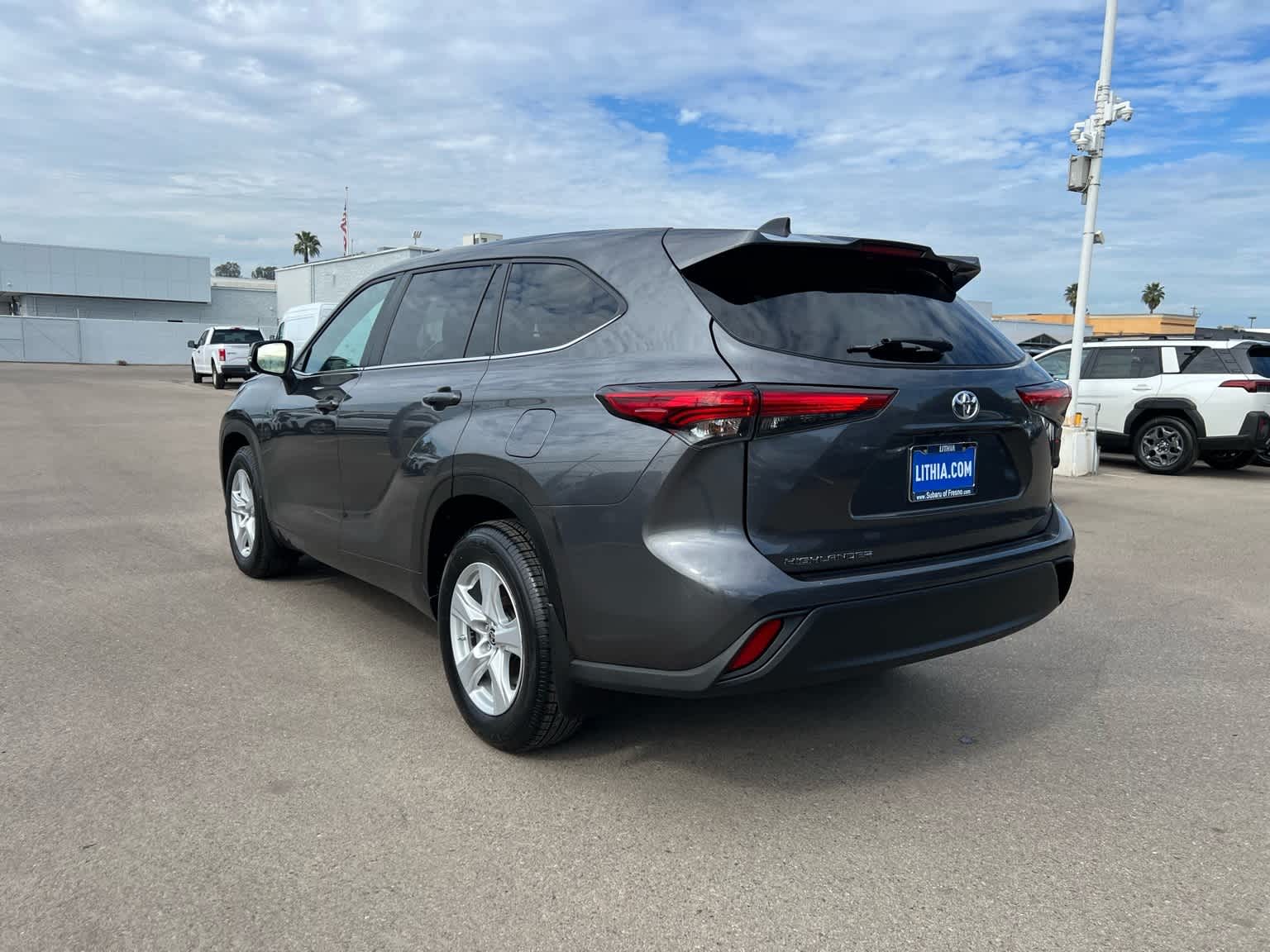 Thumbnail: 2023 Toyota Highlander - 2