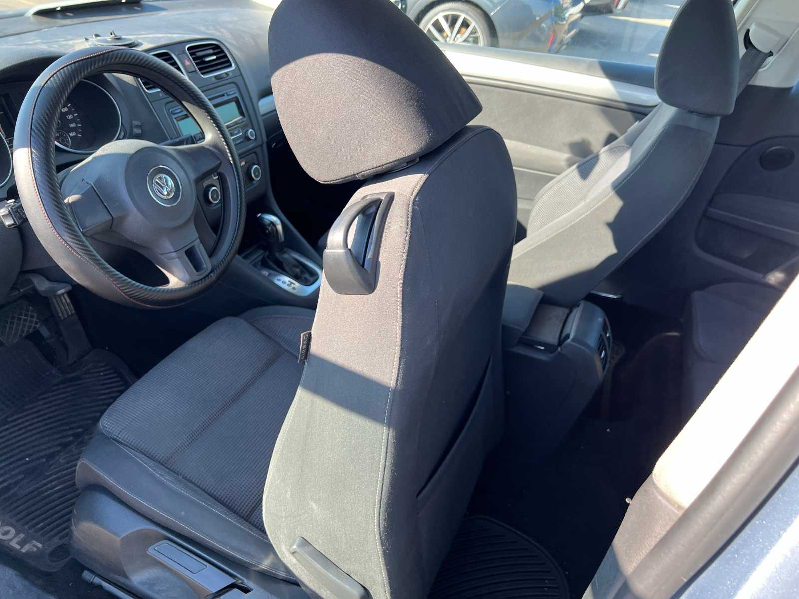 Thumbnail: 2012 Volkswagen Golf - 16