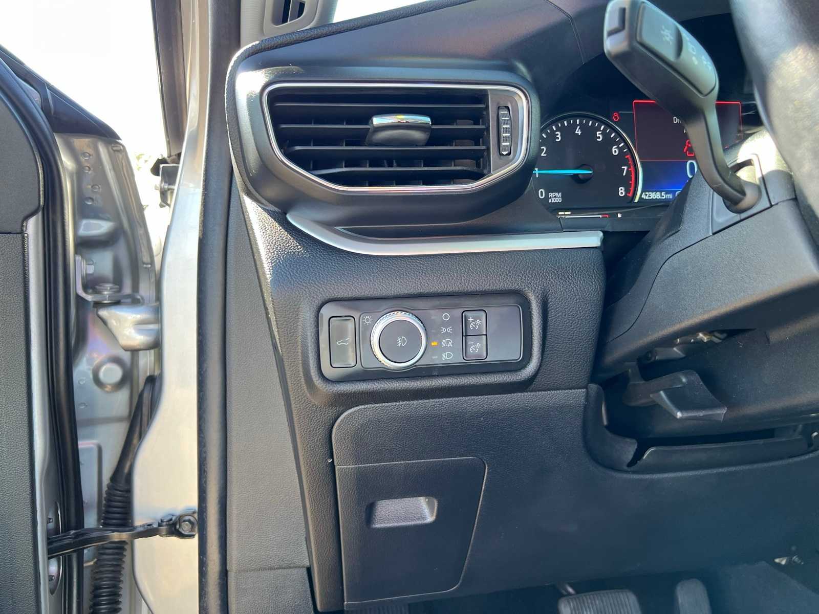 Thumbnail: 2021 Ford Explorer - 29