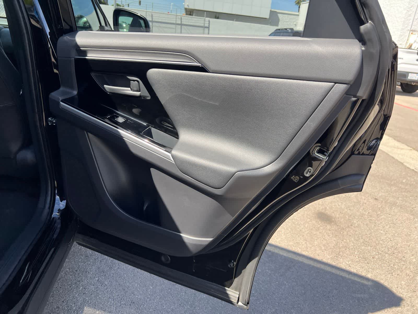 Thumbnail: 2025 Subaru Solterra - 23