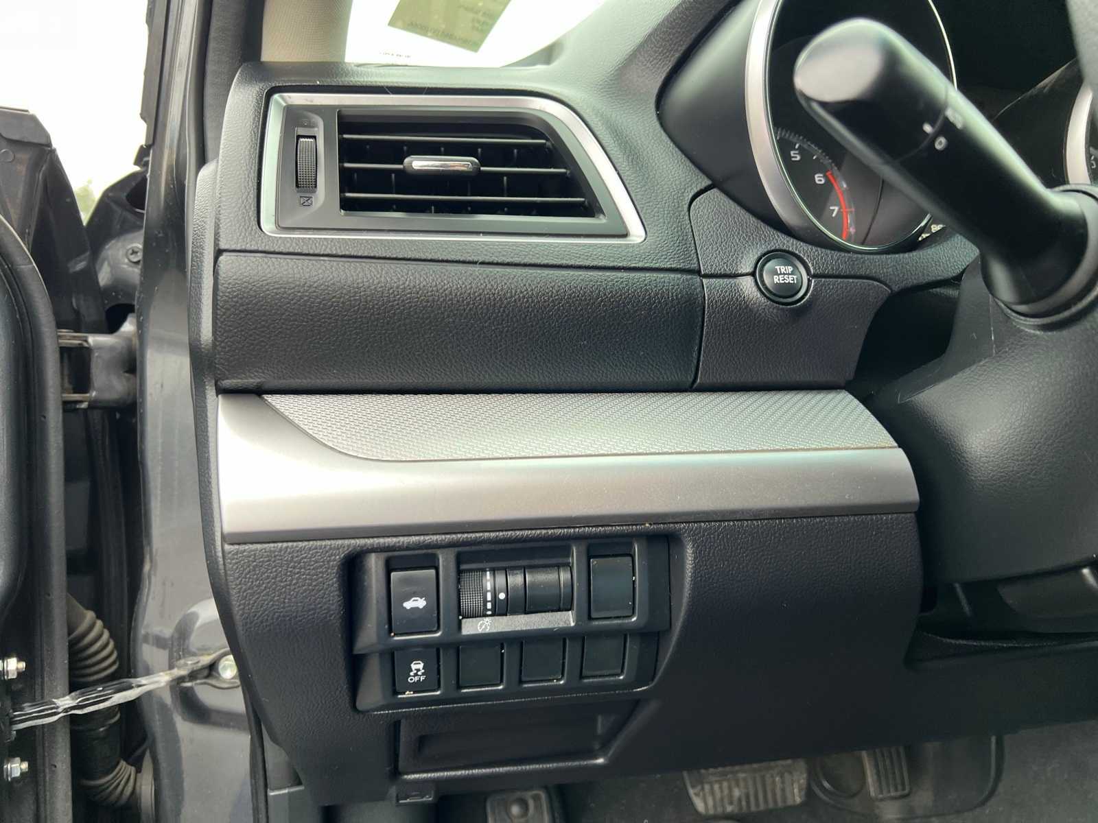 Thumbnail: 2018 Subaru Legacy - 30