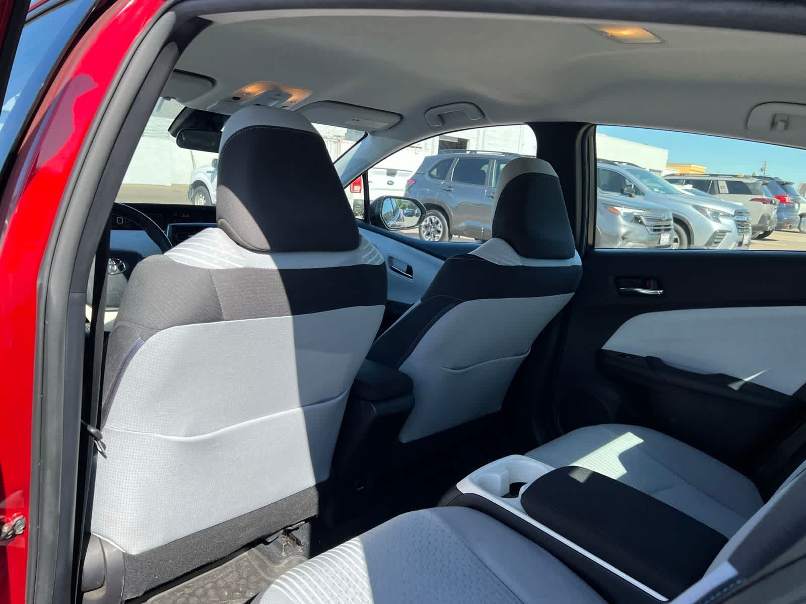 Thumbnail: 2017 Toyota Prius Prime - 17