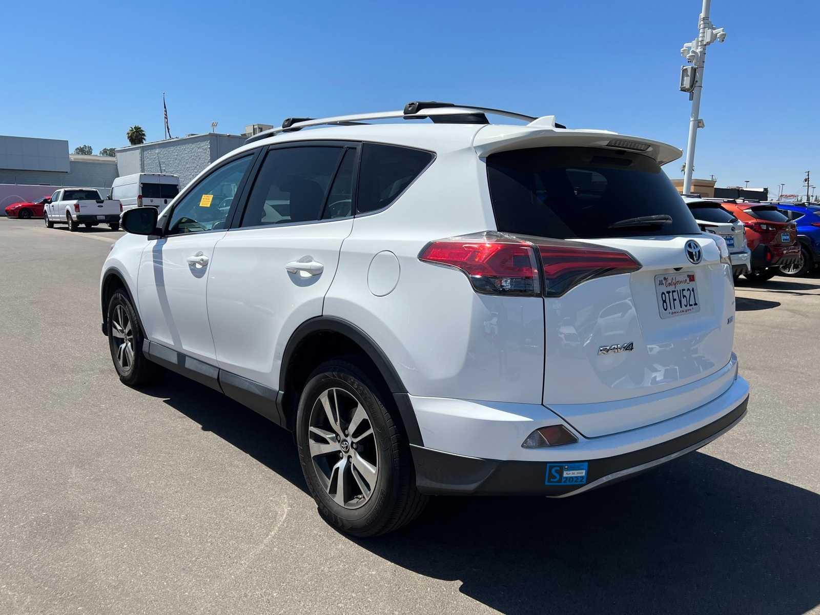 Thumbnail: 2017 Toyota RAV4 - 3