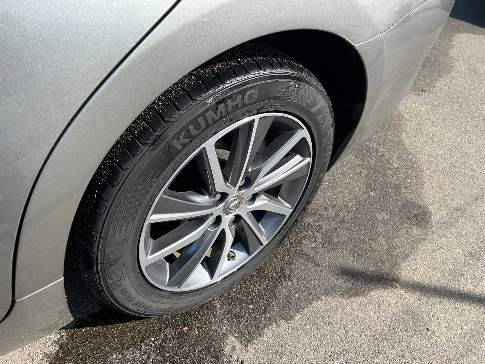 Thumbnail: 2016 Lexus ES - 17