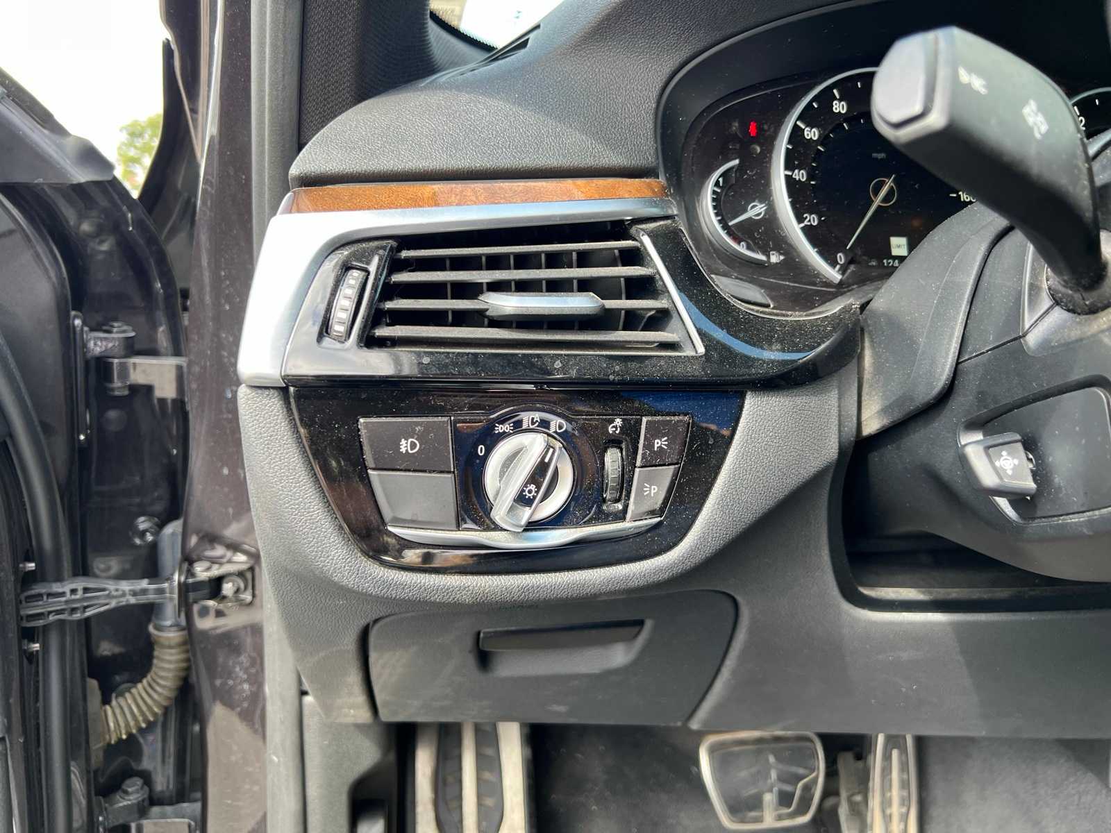 Thumbnail: 2019 BMW 5 Series - 27