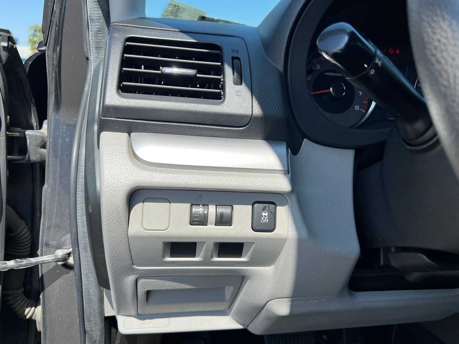 2015 Subaru Forester Premium 29
