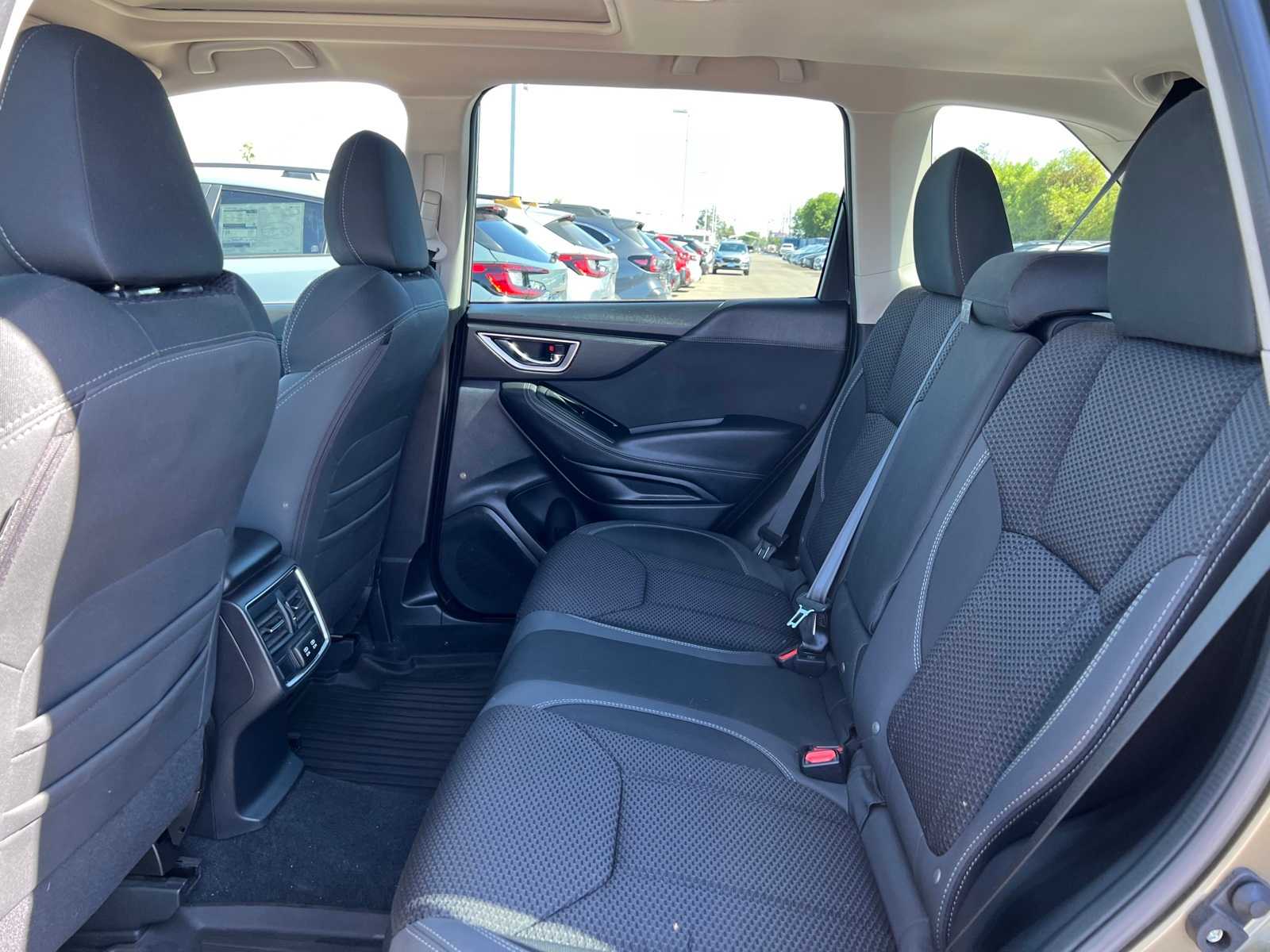2023 Subaru Forester Premium 19