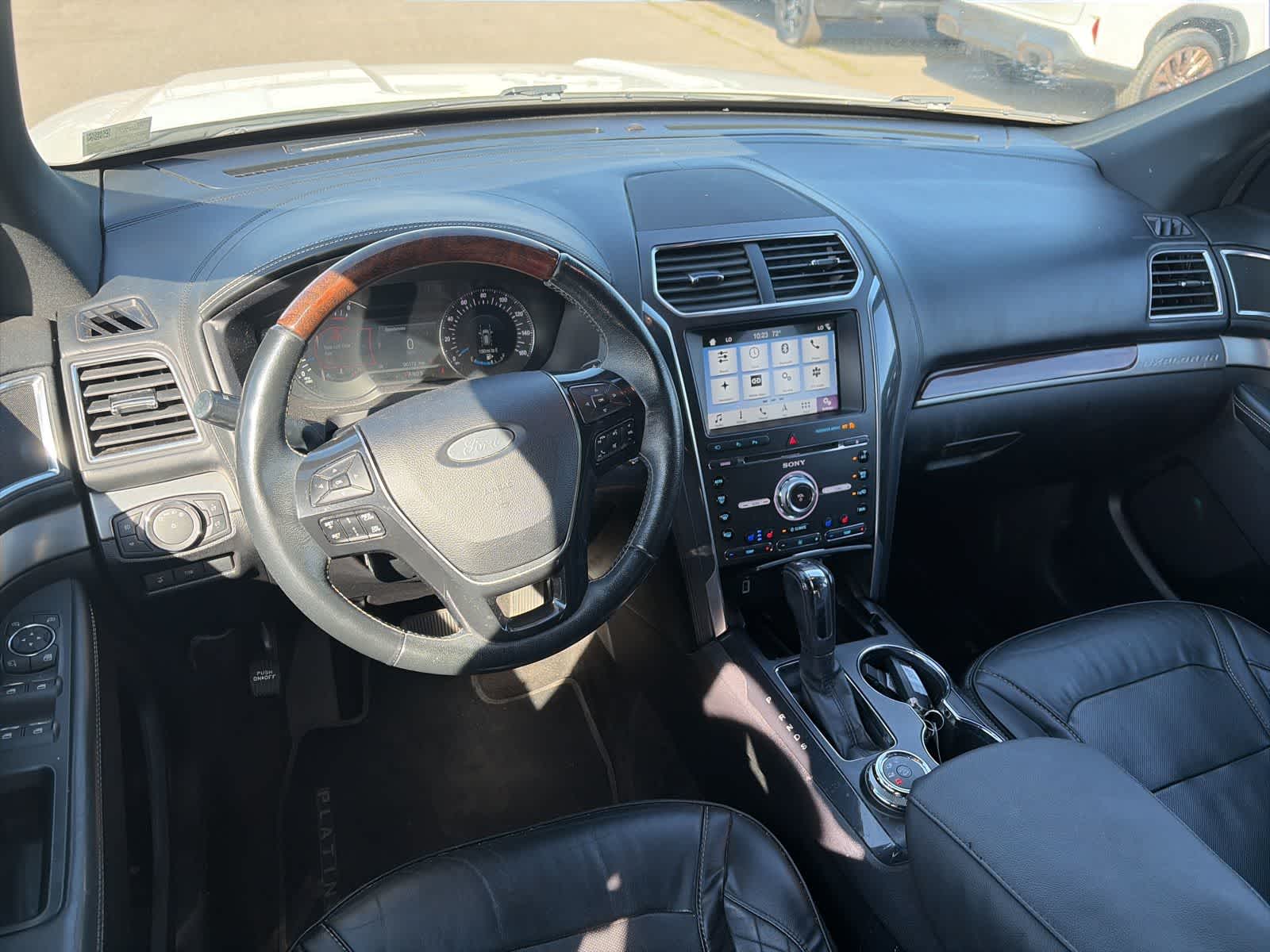 Thumbnail: 2018 Ford Explorer - 25