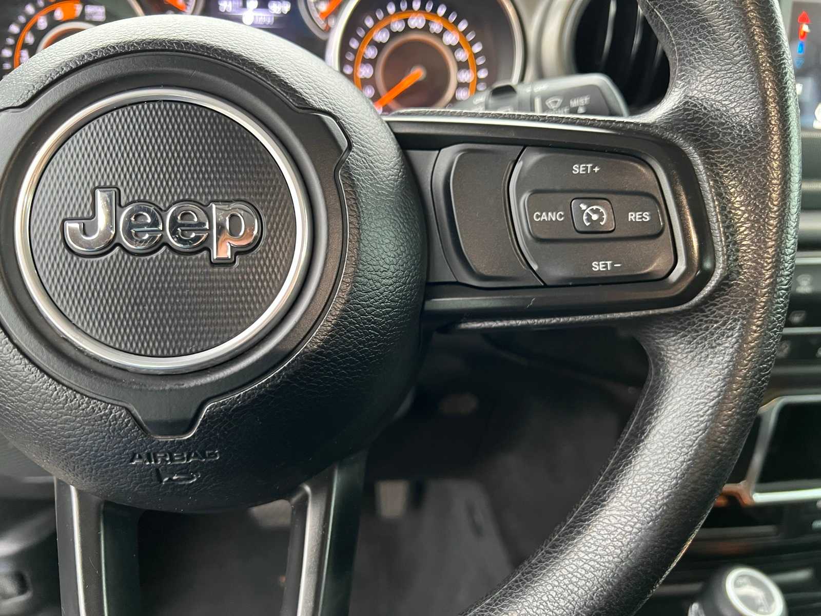 Thumbnail: 2022 Jeep Wrangler - 33