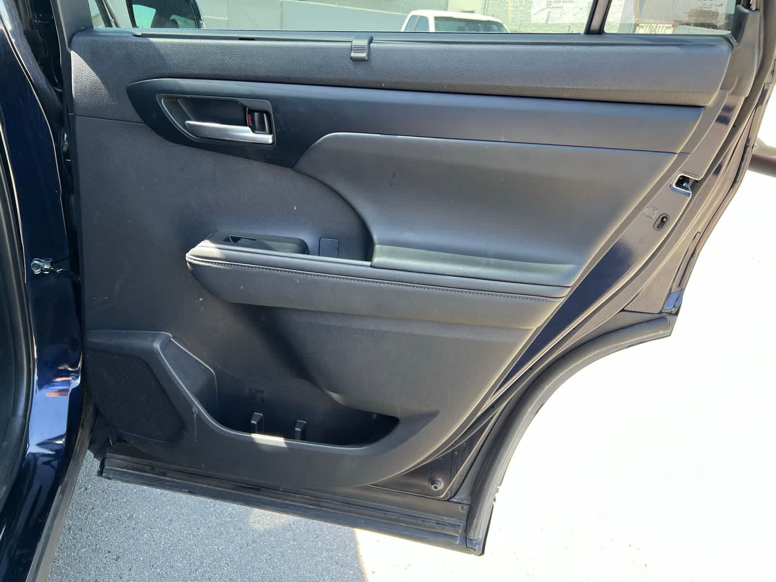 Thumbnail: 2025 Toyota Highlander - 24