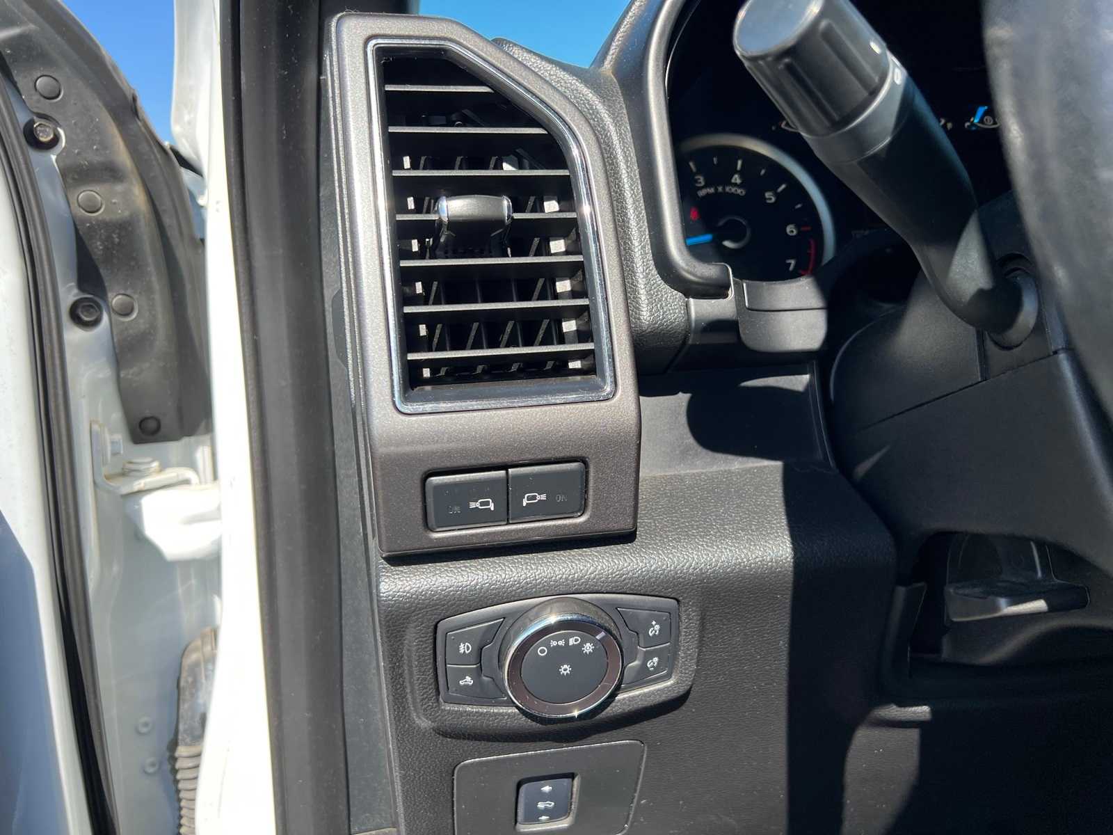 Thumbnail: 2017 Ford F-150 - 28
