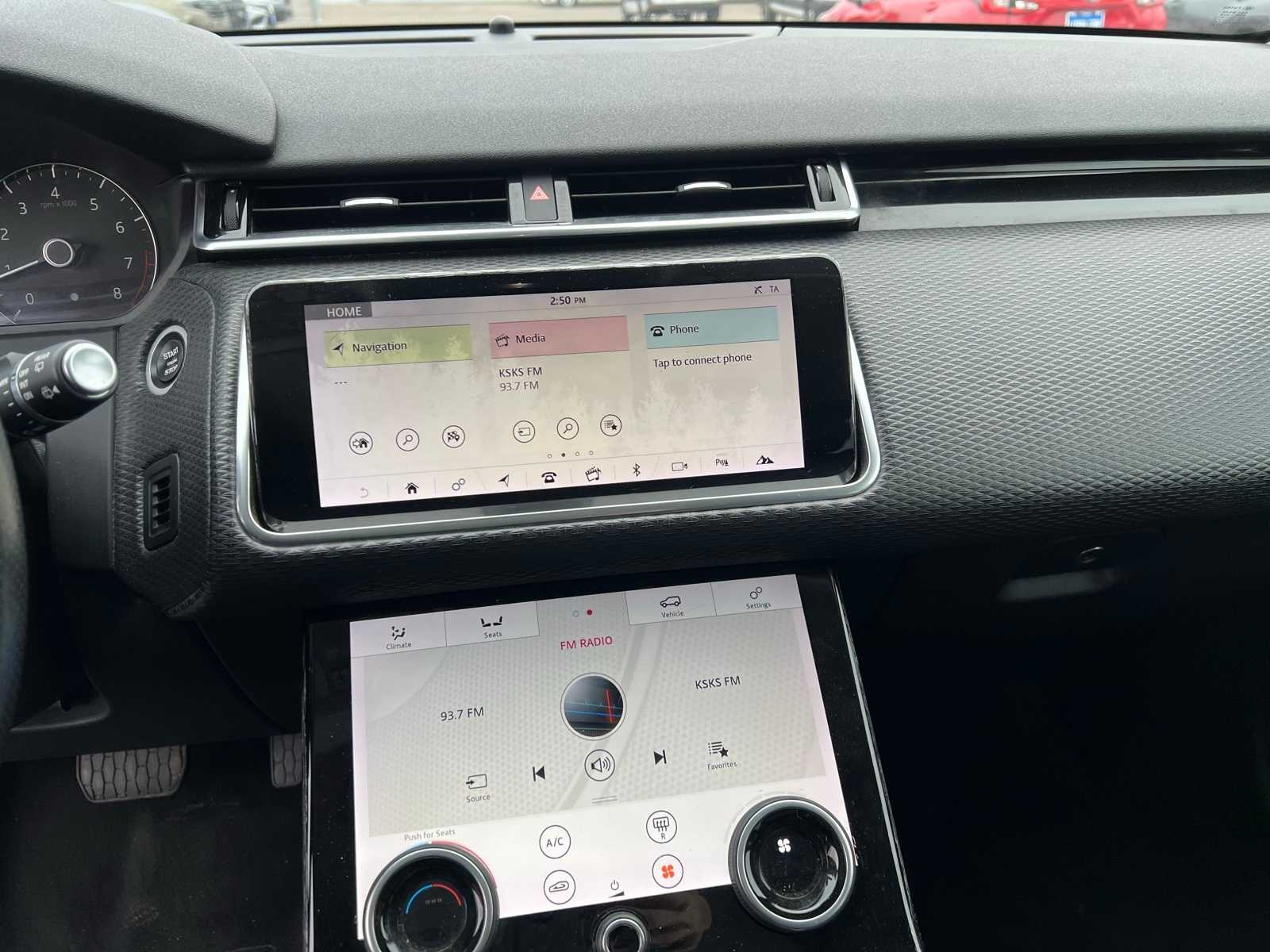 Thumbnail: 2020 Land Rover Range Rover Velar - 31