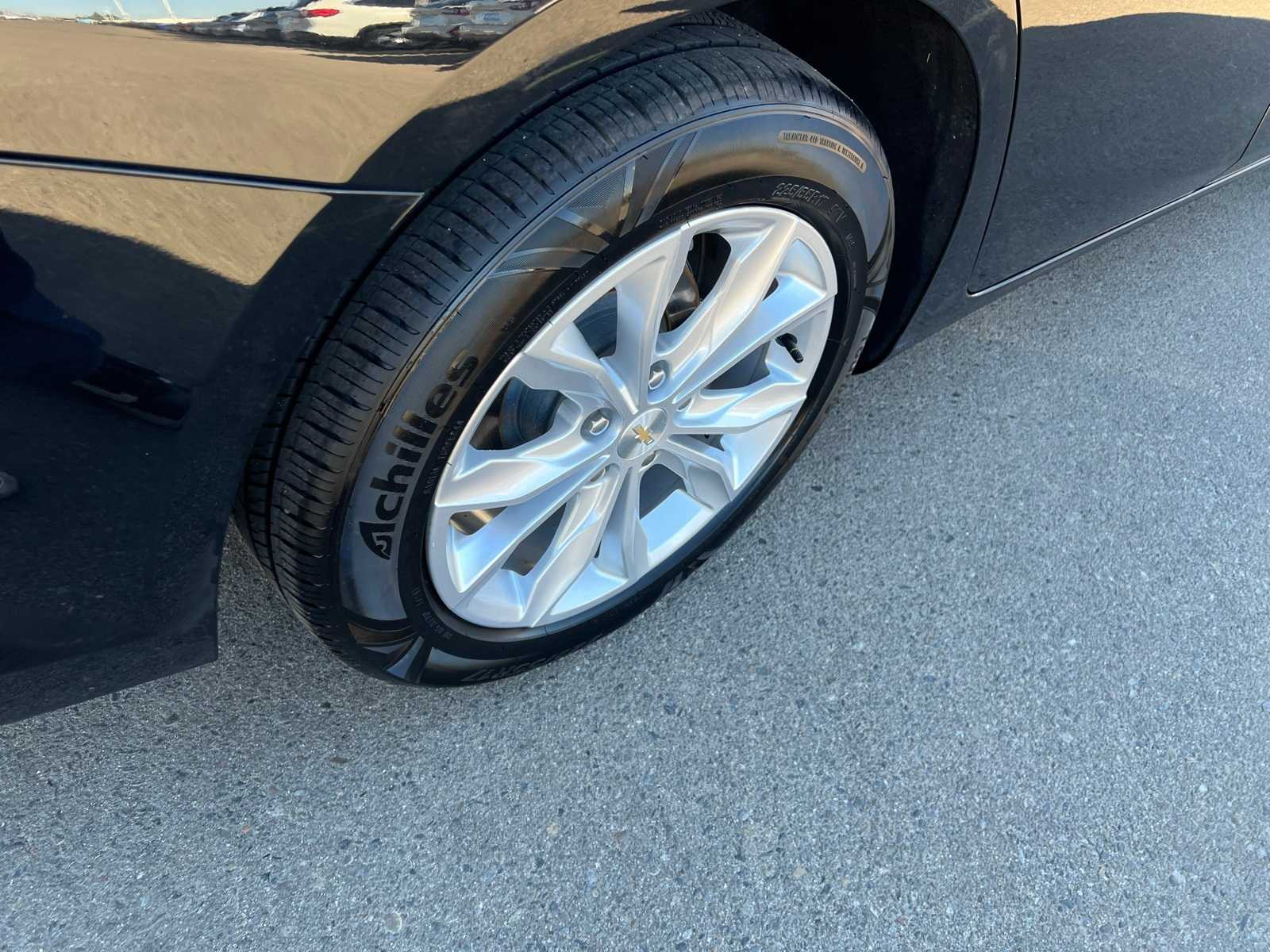 Thumbnail: 2023 Chevrolet Malibu - 21