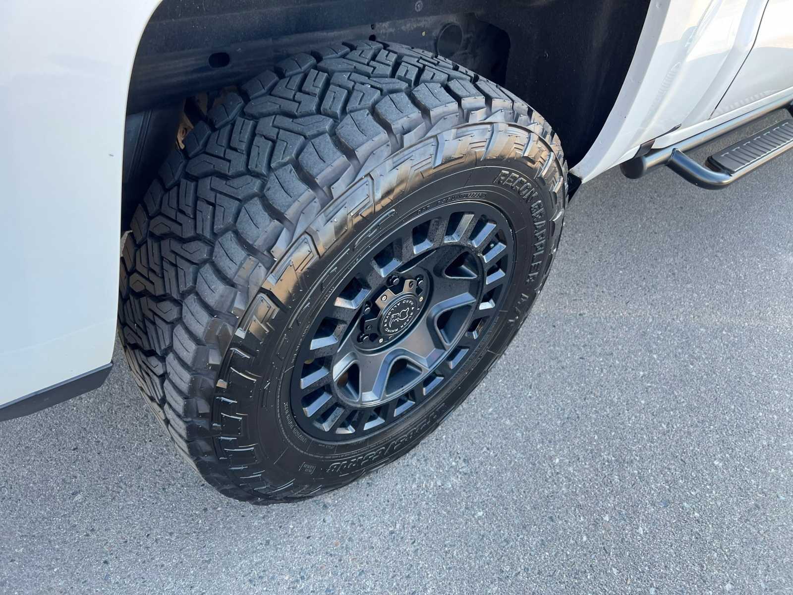 Thumbnail: 2018 Chevrolet Silverado 1500 - 20