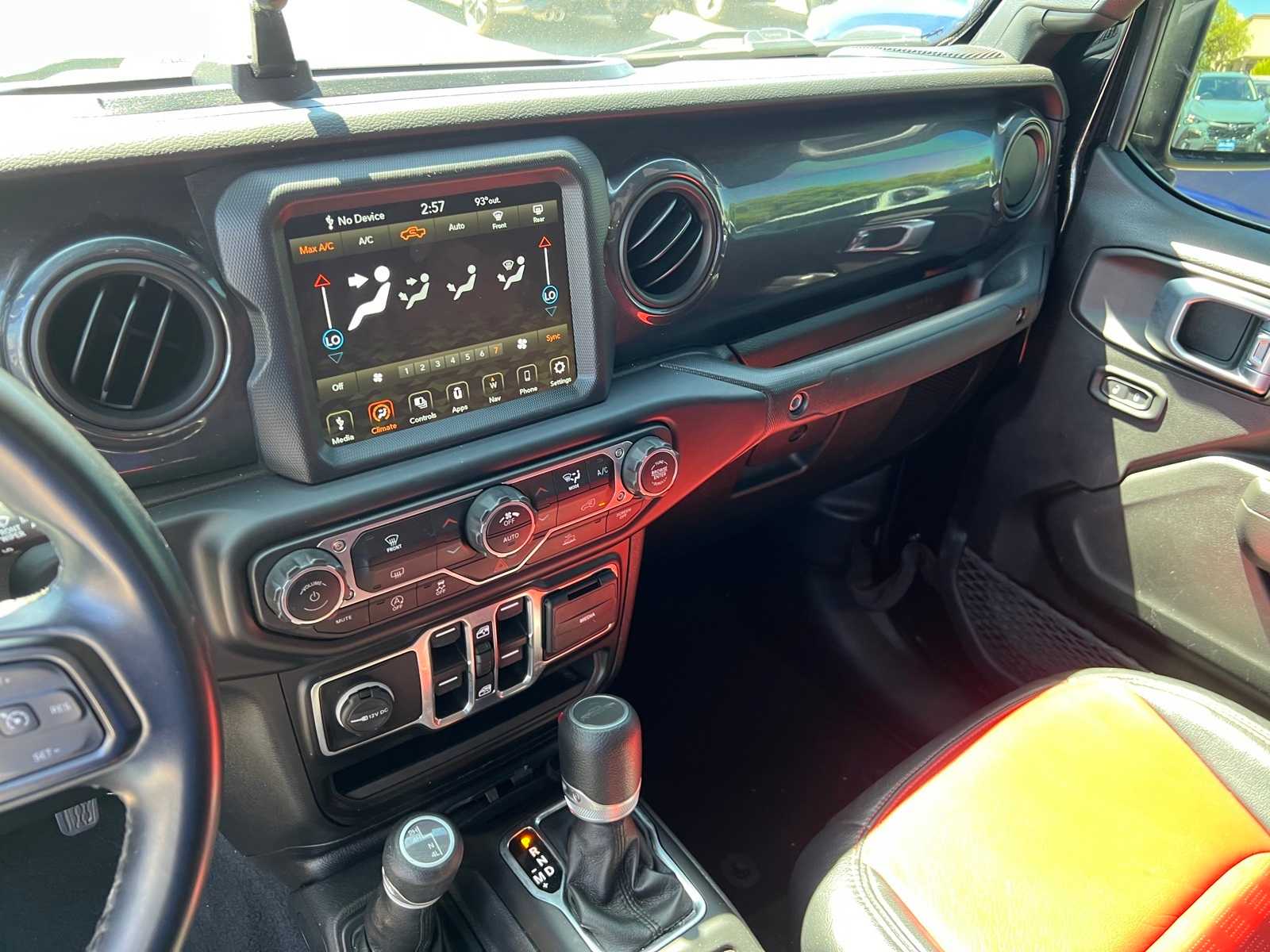 Thumbnail: 2022 Jeep Gladiator - 29