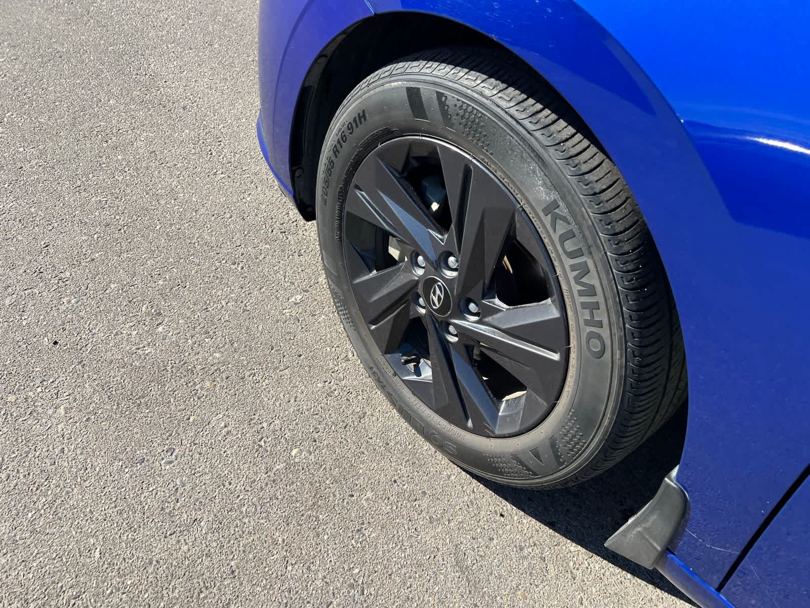 Thumbnail: 2023 Hyundai Elantra - 11