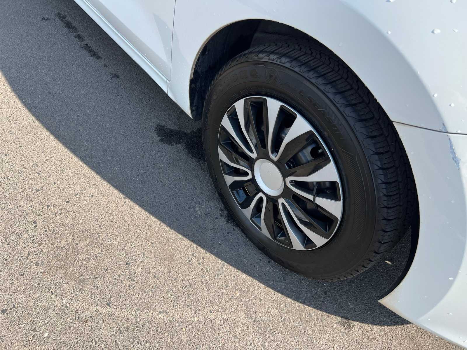 Thumbnail: 2021 Kia Rio - 24