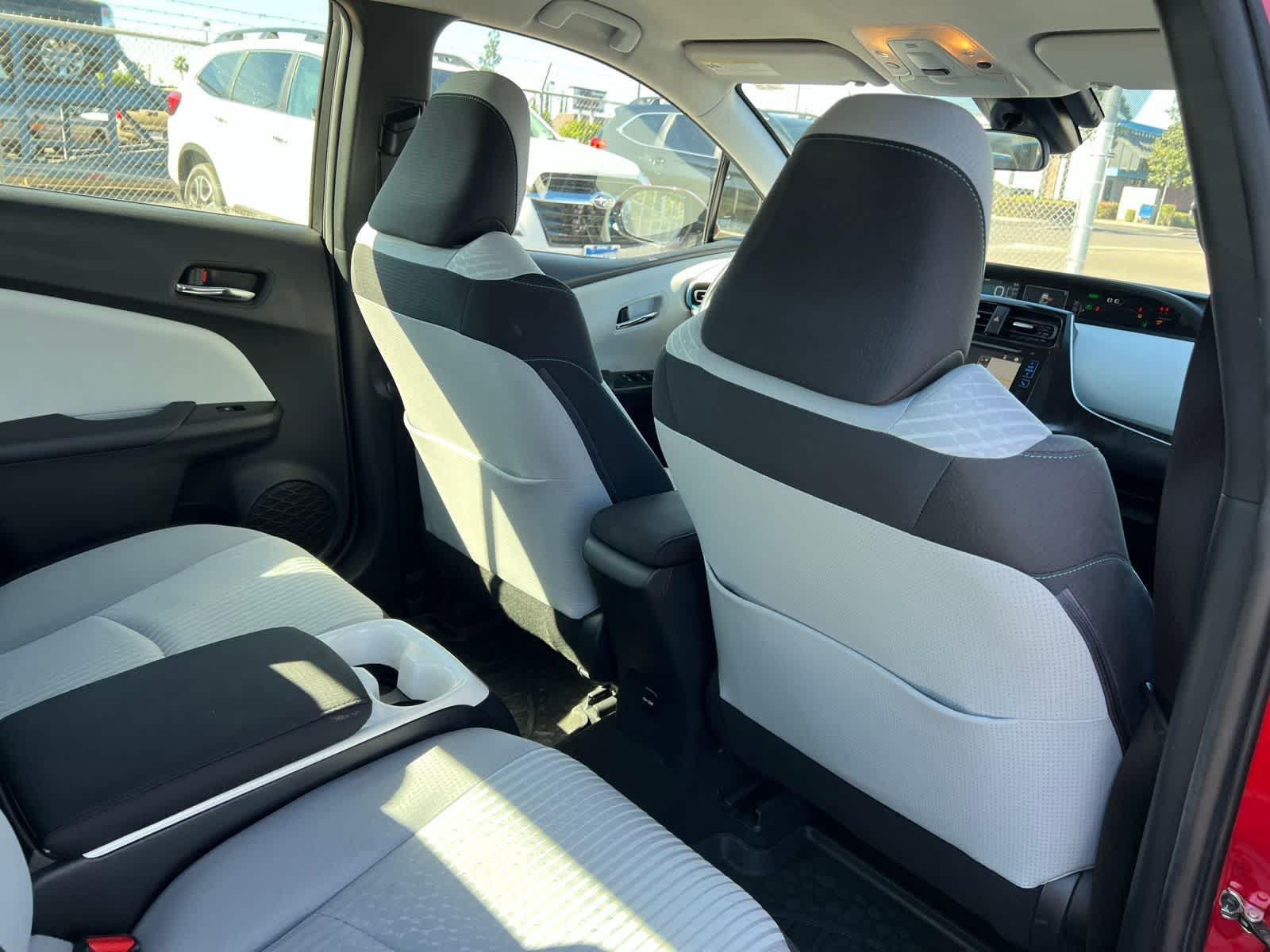 Thumbnail: 2017 Toyota Prius Prime - 21