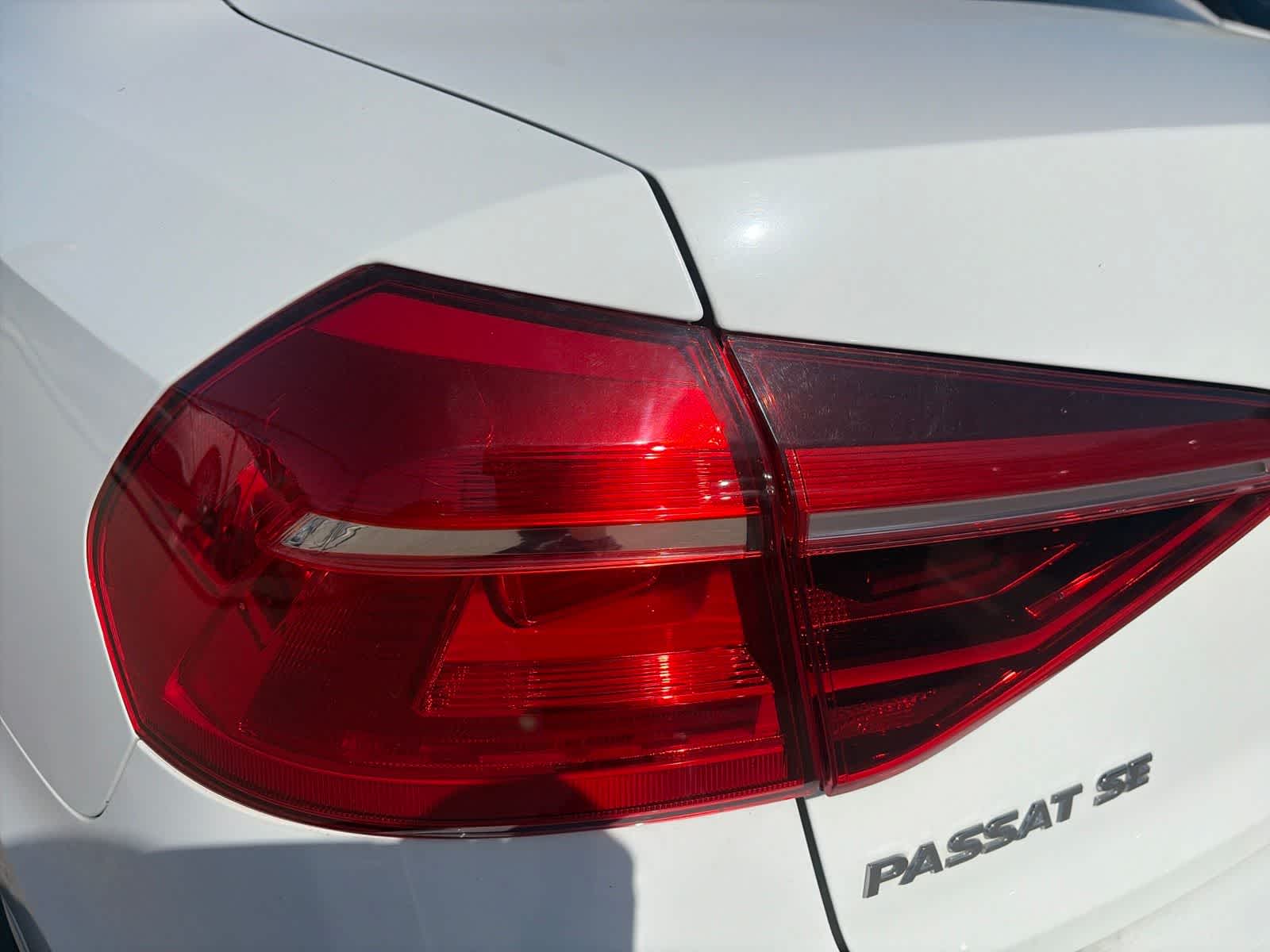 Thumbnail: 2017 Volkswagen Passat - 13