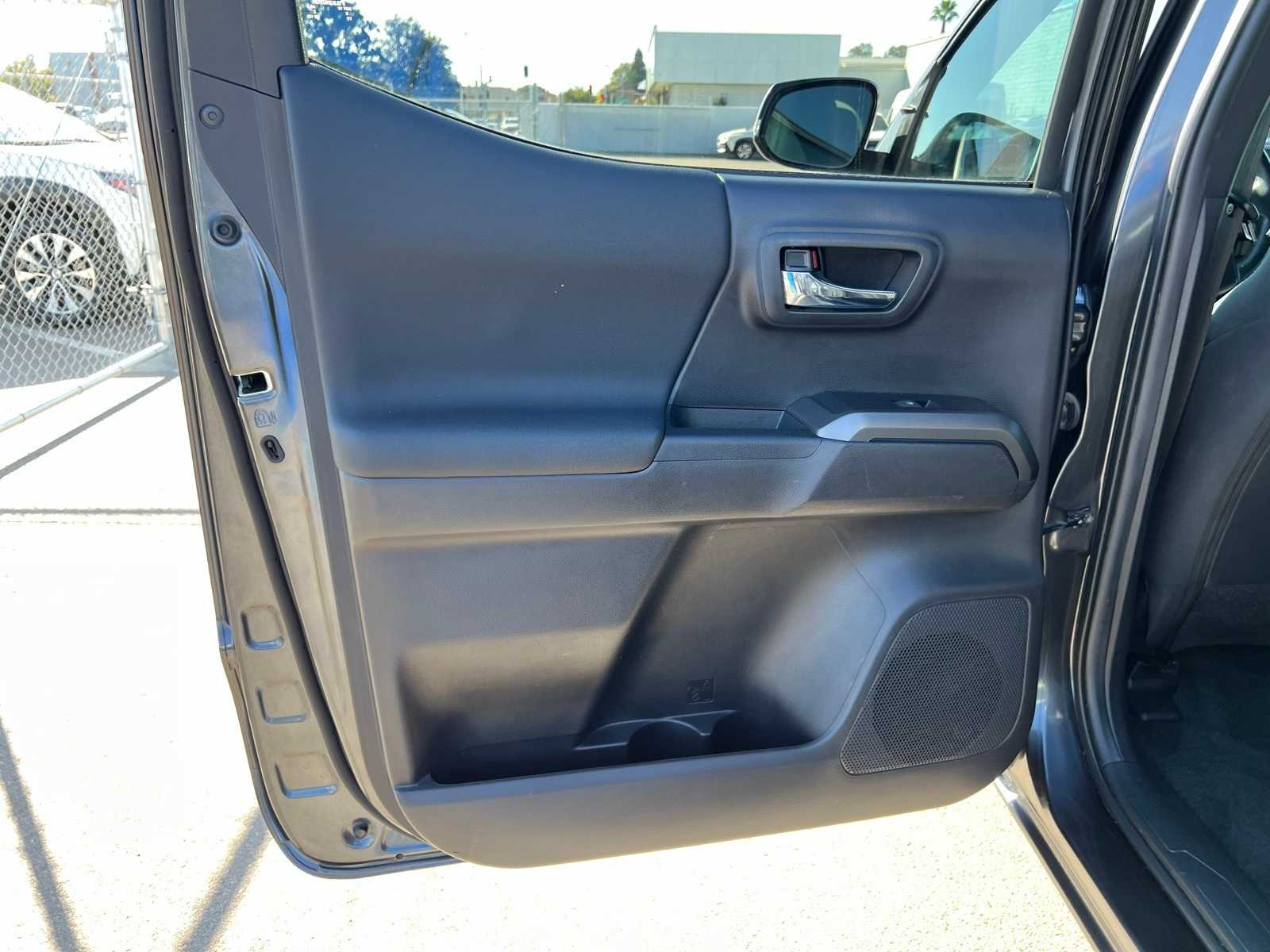 Thumbnail: 2023 Toyota Tacoma - 20