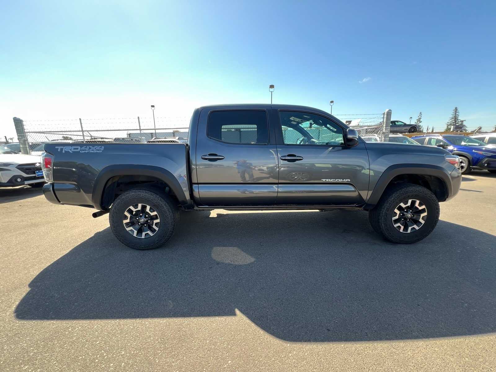 Thumbnail: 2023 Toyota Tacoma - 10