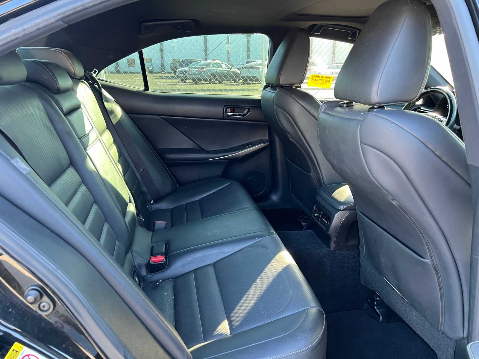 Thumbnail: 2014 Lexus IS - 21