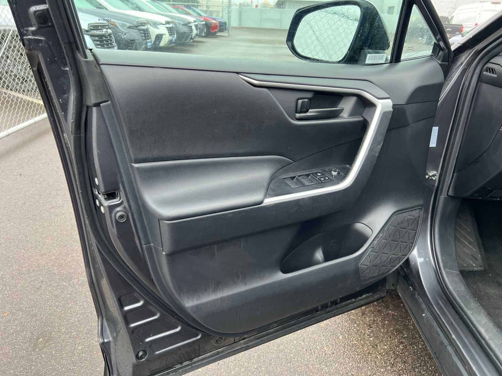 Thumbnail: 2024 Toyota RAV4 - 16