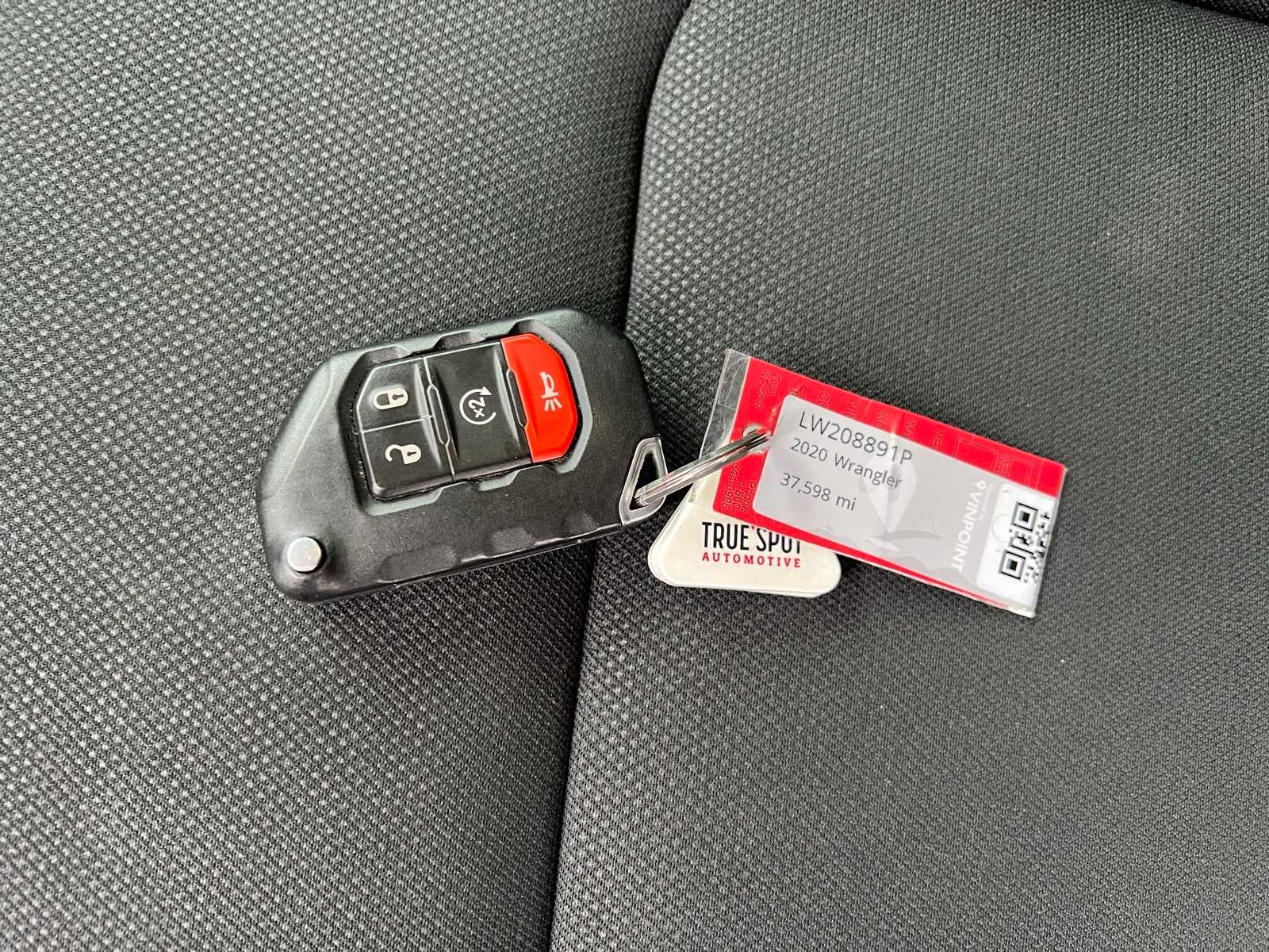 Thumbnail: 2020 Jeep Wrangler - 43