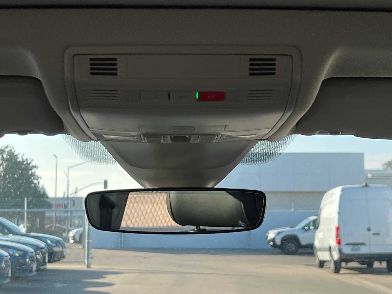 Thumbnail: 2023 Volkswagen Tiguan - 29