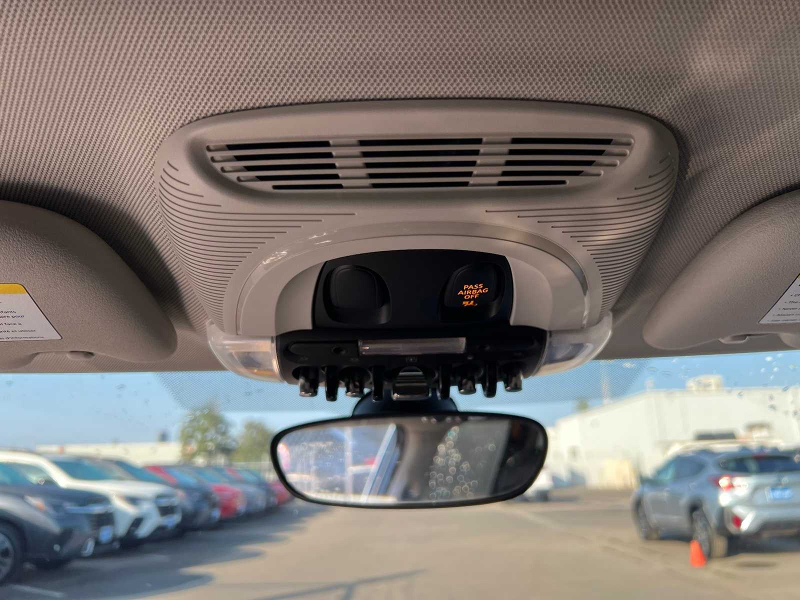 Thumbnail: 2017 MINI Cooper Hardtop - 32