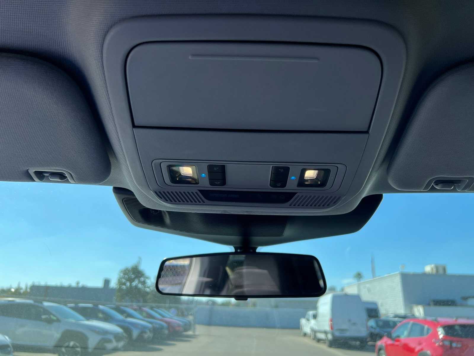 Thumbnail: 2021 Ford Explorer - 33