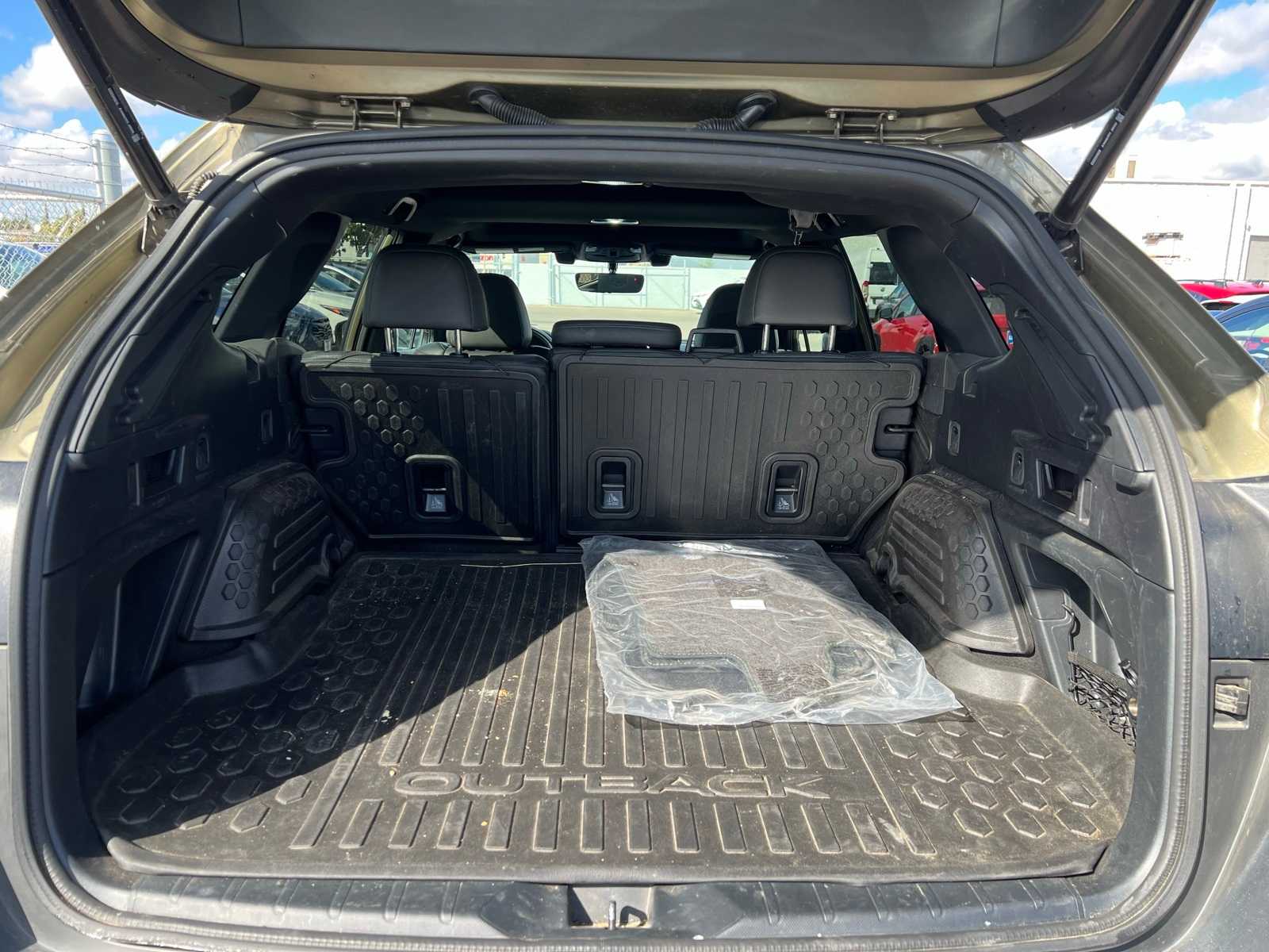 Thumbnail: 2022 Subaru Outback - 8