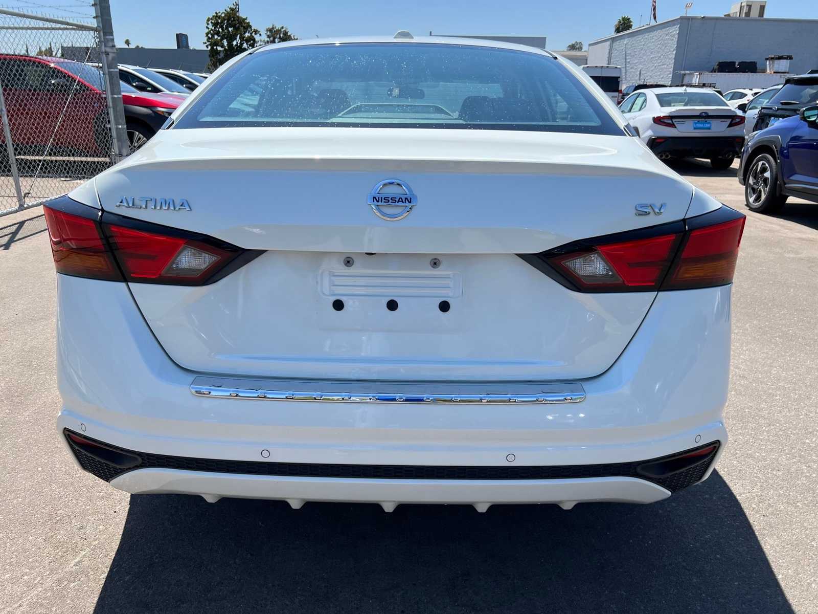 Thumbnail: 2021 Nissan Altima - 4