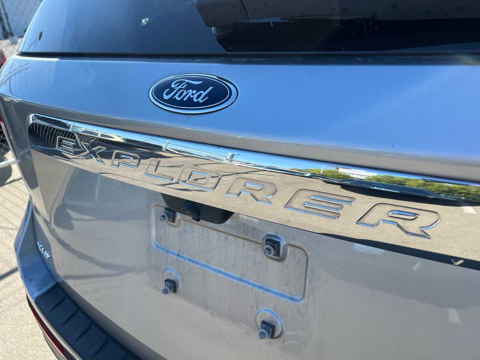 Thumbnail: 2021 Ford Explorer - 6